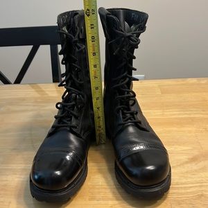 Bates 11" Paratrooper Side Zip Boot. Durable leather with polishable toe